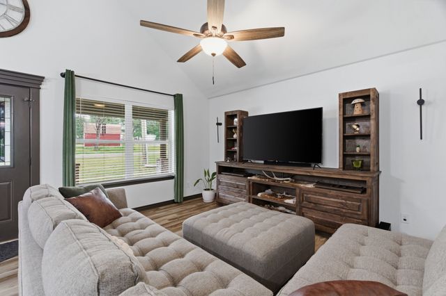 2926 Paluxy Trail, Granbury, TX 76048