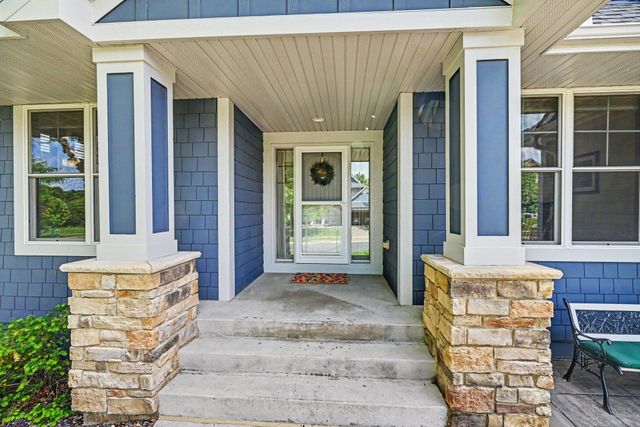 17673 73rd Avenue N, Maple Grove, MN 55311