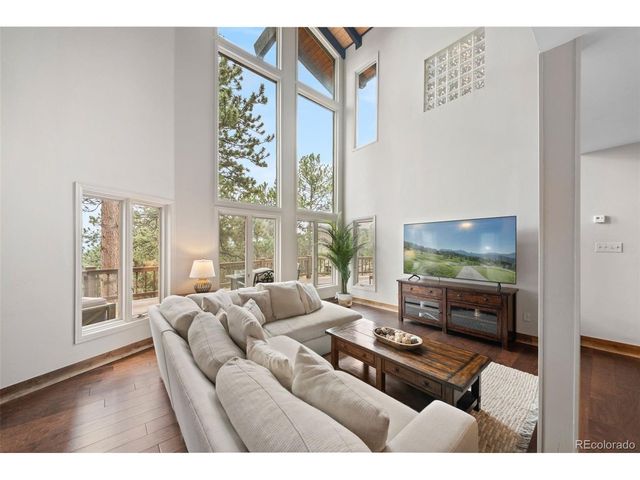 2736 Hiwan Dr, Evergreen, CO 80439