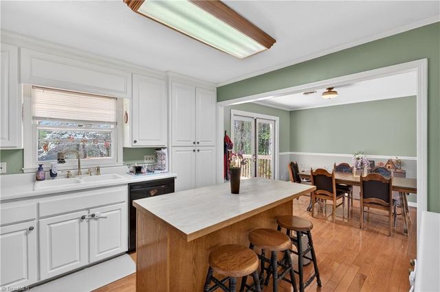 128 Burnley Lane, Mount Airy, NC 27030