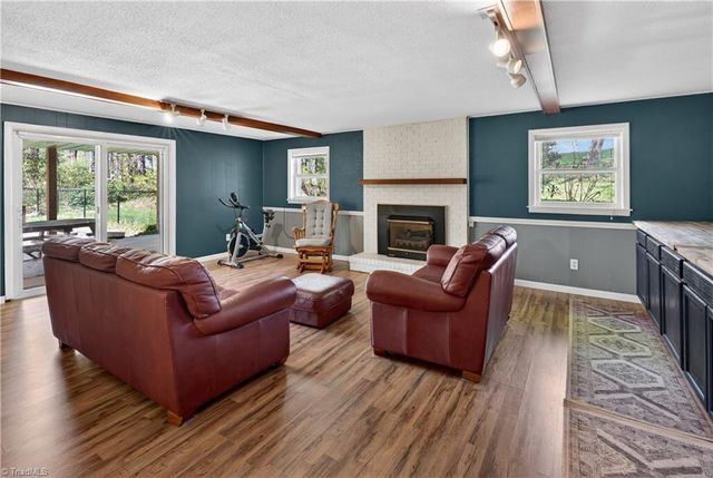 128 Burnley Lane, Mount Airy, NC 27030