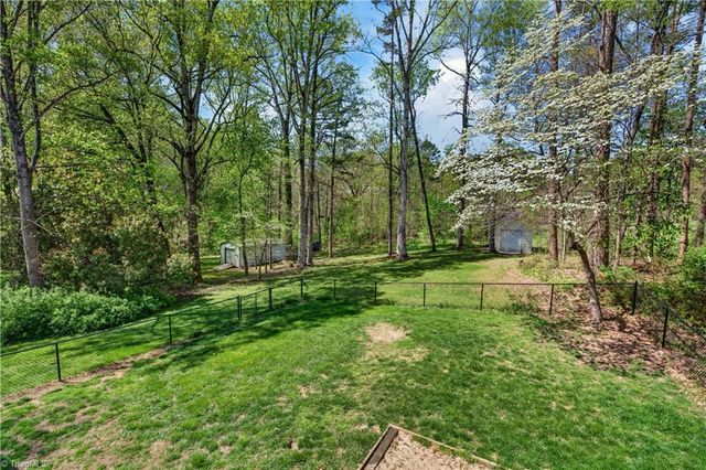 128 Burnley Lane, Mount Airy, NC 27030