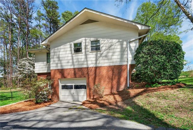 128 Burnley Lane, Mount Airy, NC 27030
