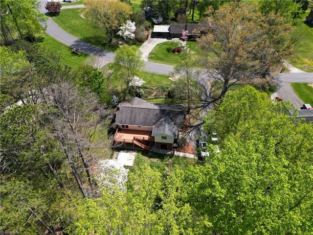 128 Burnley Lane, Mount Airy, NC 27030