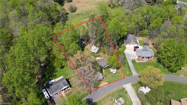 128 Burnley Lane, Mount Airy, NC 27030