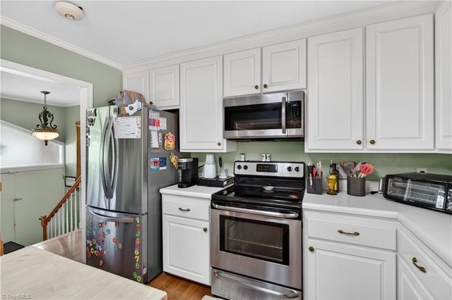 128 Burnley Lane, Mount Airy, NC 27030