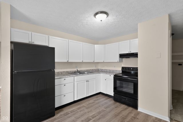 9514 Pepperidge Drive, Indianapolis, IN 46235