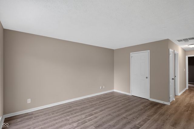 9514 Pepperidge Drive, Indianapolis, IN 46235
