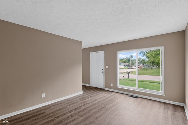 9514 Pepperidge Drive, Indianapolis, IN 46235