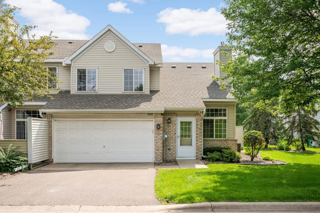 9383 Turnberry Alcove, Woodbury, MN 55125
