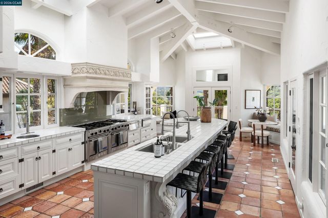 4377 Warm Springs Rd, Glen Ellen, CA 95442