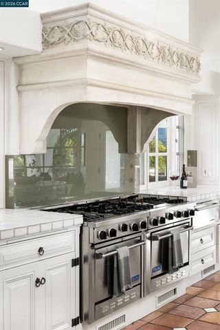 4377 Warm Springs Rd, Glen Ellen, CA 95442