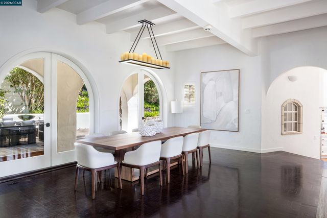 4377 Warm Springs Rd, Glen Ellen, CA 95442