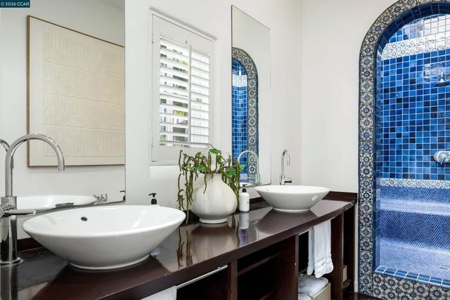 4377 Warm Springs Rd, Glen Ellen, CA 95442