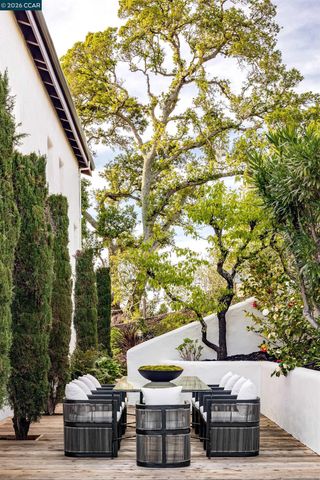 4377 Warm Springs Rd, Glen Ellen, CA 95442