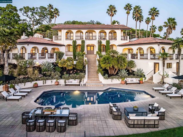 4377 Warm Springs Rd, Glen Ellen, CA 95442