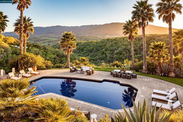 4377 Warm Springs Rd, Glen Ellen, CA 95442