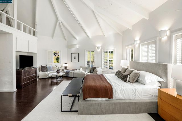 4377 Warm Springs Rd, Glen Ellen, CA 95442