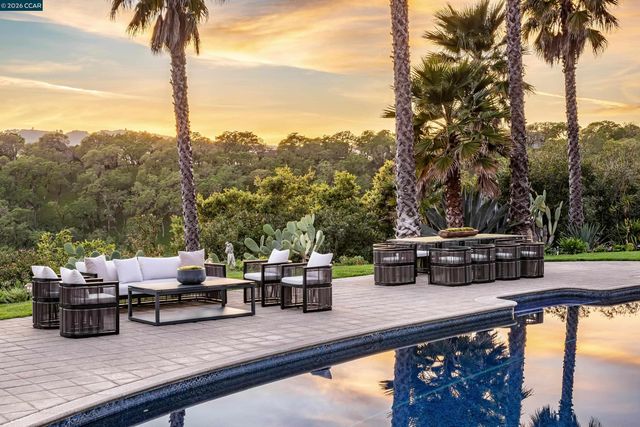 4377 Warm Springs Rd, Glen Ellen, CA 95442