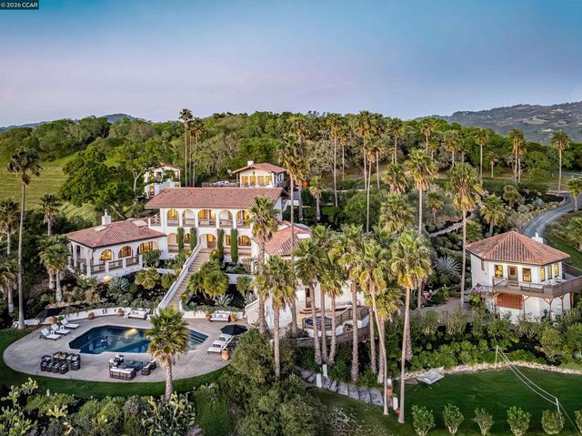 4377 Warm Springs Rd, Glen Ellen, CA 95442