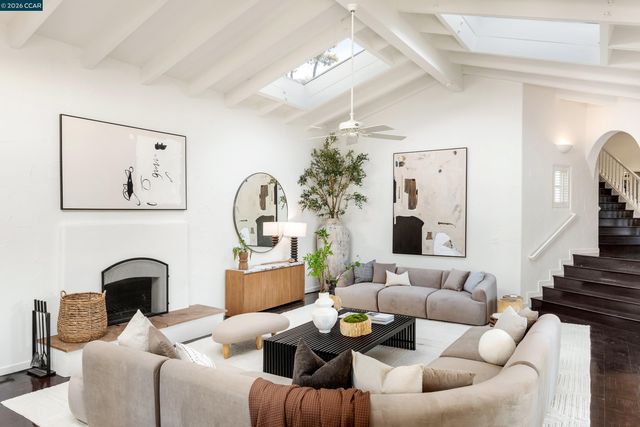 4377 Warm Springs Rd, Glen Ellen, CA 95442