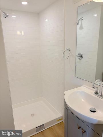 12157 ASTER RD, Philadelphia, PA 19154