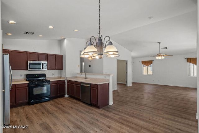 8838 E Mountain Spring Drive, Tucson, AZ 85747