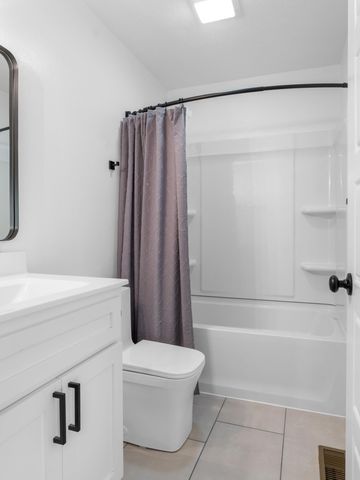 705 S Clay Street, Nevada, MO 64772