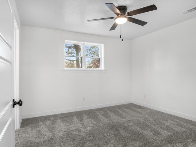 705 S Clay Street, Nevada, MO 64772