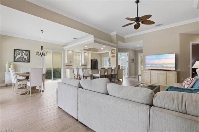 8767 Ferrara CT, Naples, FL 34114