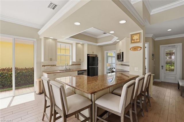 8767 Ferrara CT, Naples, FL 34114