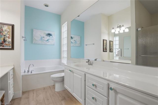 8767 Ferrara CT, Naples, FL 34114