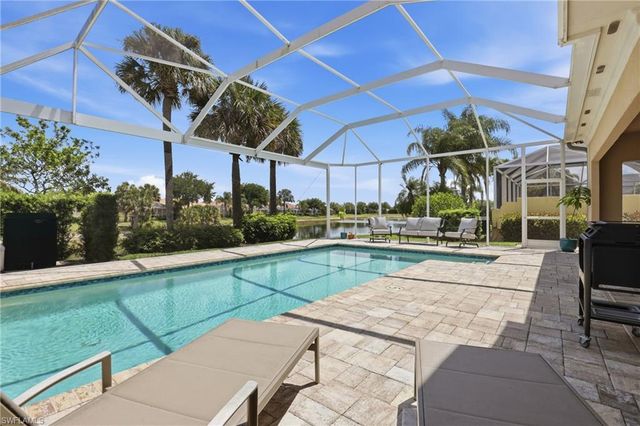8767 Ferrara CT, Naples, FL 34114