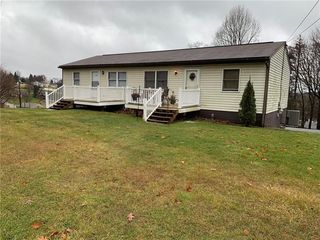 1445 N Main St, South Strabane, PA 15301