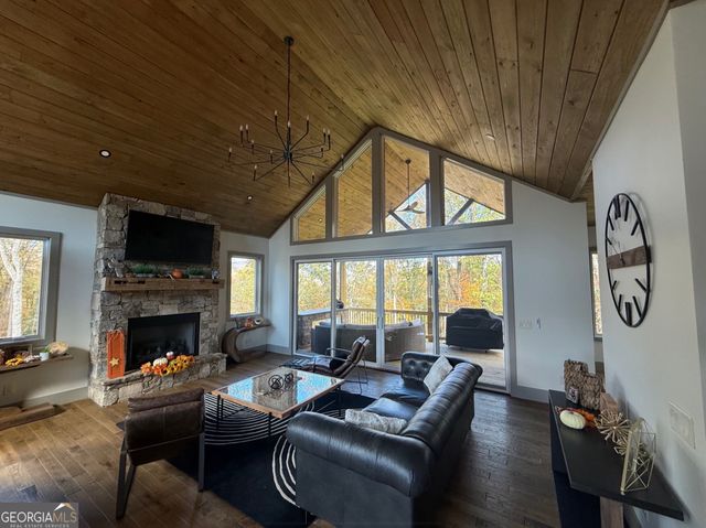 804 Settlers Ridge Road, Ellijay, GA 30540