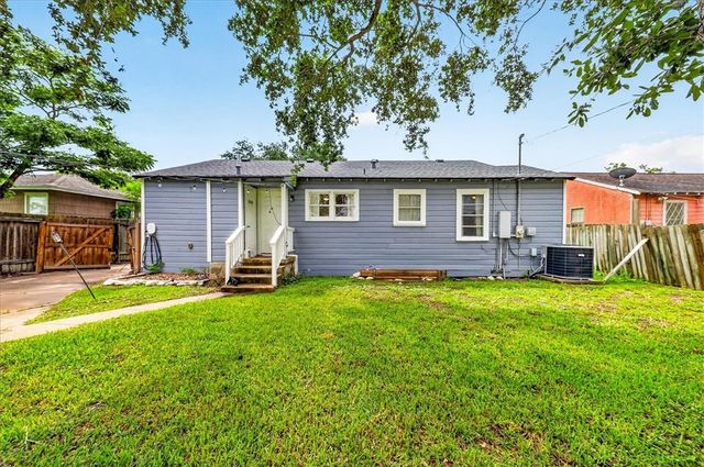 622 Sorrell St, Corpus Christi, TX 78404