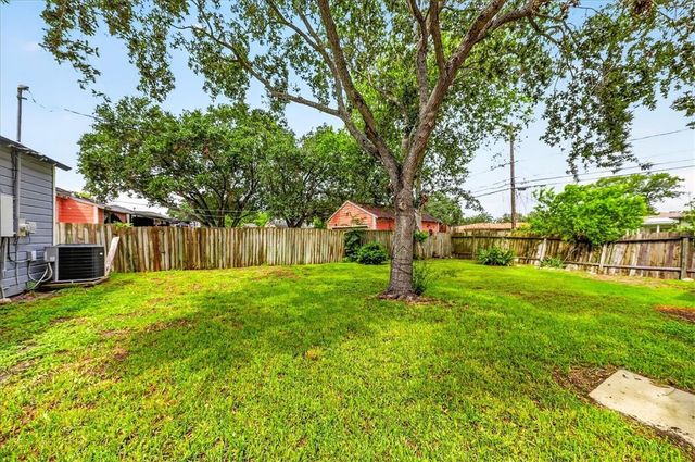 622 Sorrell St, Corpus Christi, TX 78404