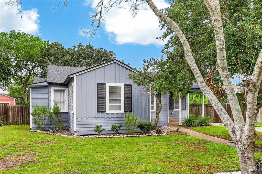 622 Sorrell St, Corpus Christi, TX 78404