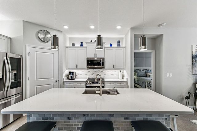 32813 SAND CREEK DRIVE, Wesley Chapel, FL 33543