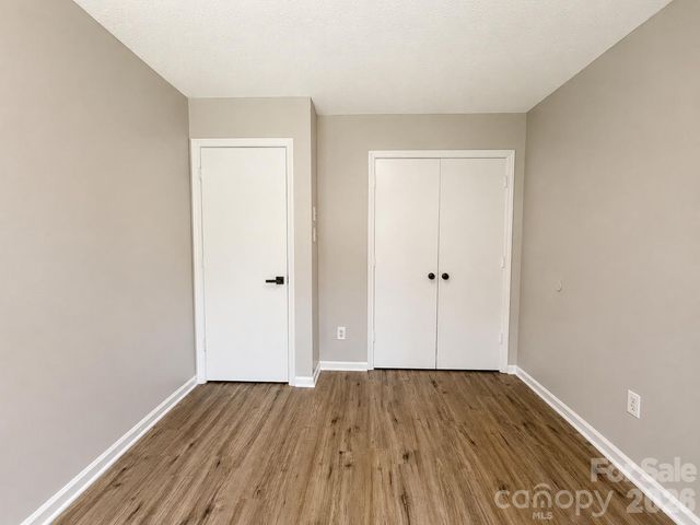 6101 honeysuckle Lane, Charlotte, NC 28212