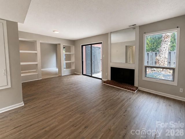 6101 honeysuckle Lane, Charlotte, NC 28212