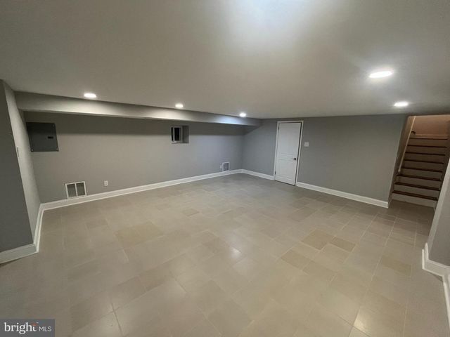 7821 ANITA DR, Philadelphia, PA 19111