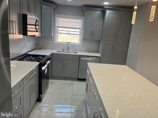 7821 ANITA DR, Philadelphia, PA 19111