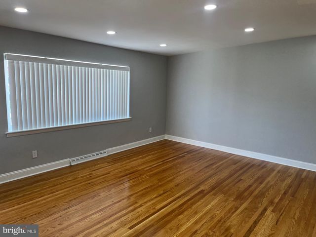 7821 ANITA DR, Philadelphia, PA 19111