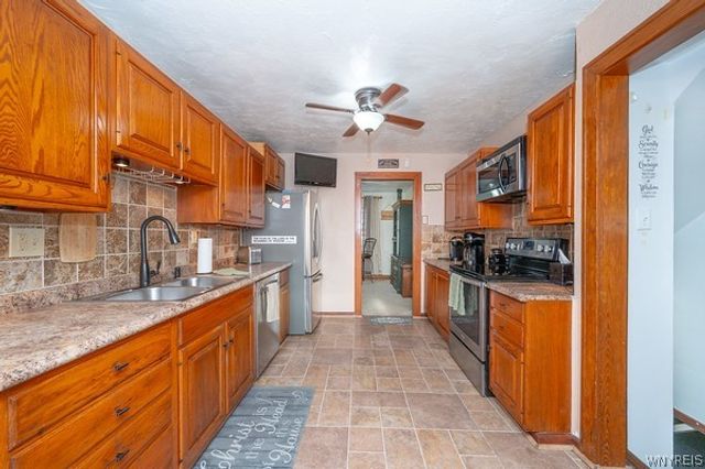 1275 Wyoming Avenue, Niagara Falls, NY 14305