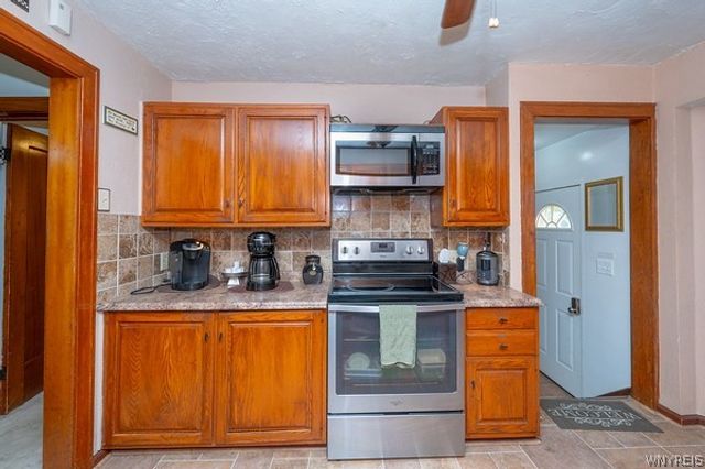 1275 Wyoming Avenue, Niagara Falls, NY 14305