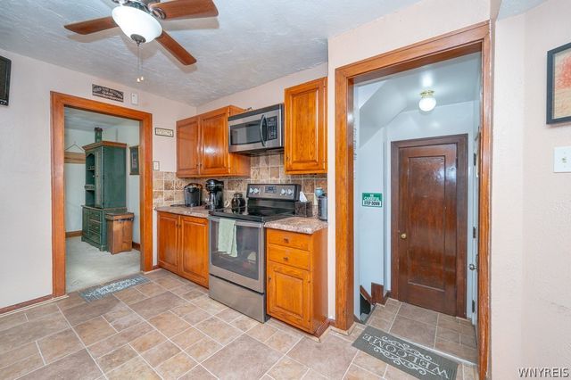 1275 Wyoming Avenue, Niagara Falls, NY 14305