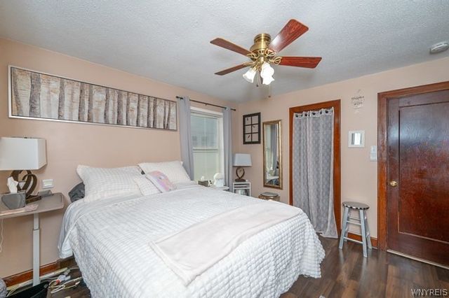 1275 Wyoming Avenue, Niagara Falls, NY 14305