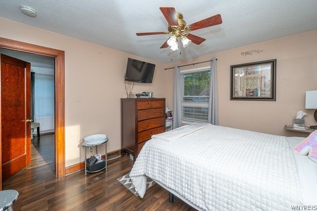 1275 Wyoming Avenue, Niagara Falls, NY 14305