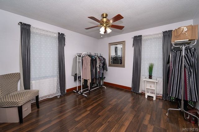 1275 Wyoming Avenue, Niagara Falls, NY 14305